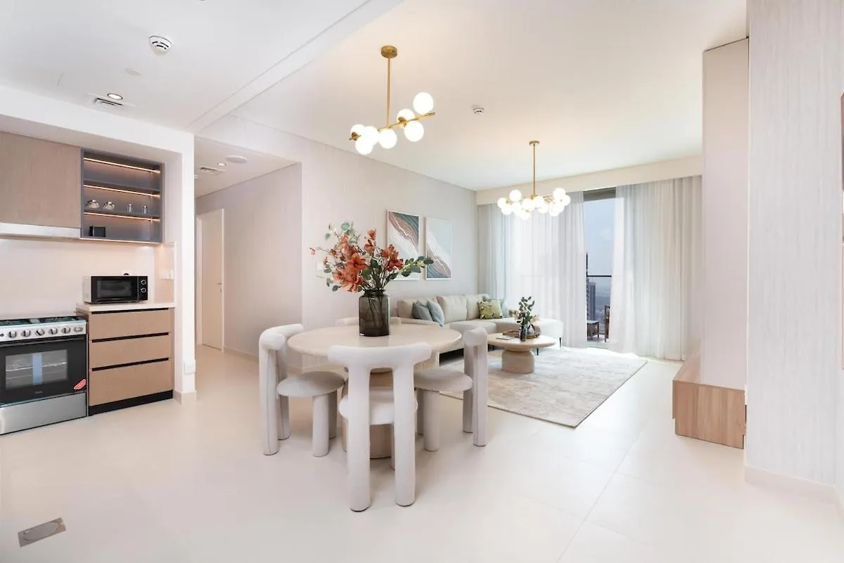 Luxury Furnished Unit In Downtown High Floor Apartment Dubai